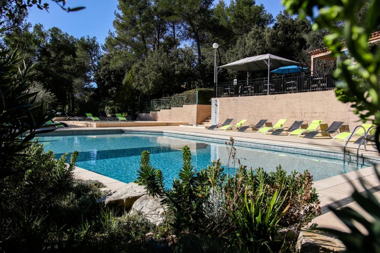 Les Arbousiers Village Hotel Provencal La Roquebrussanne Dış mekan fotoğraf