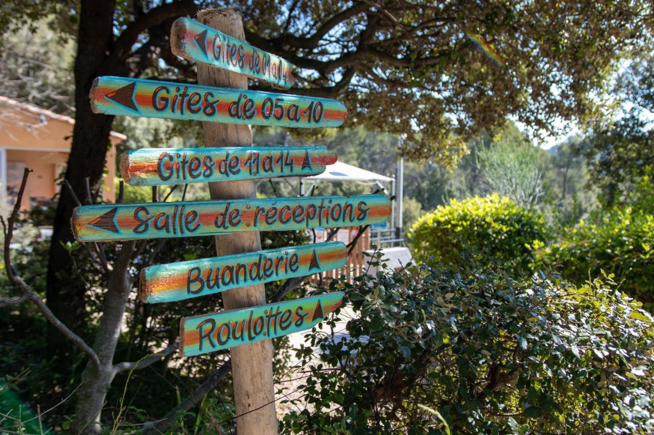 Les Arbousiers Village Hotel Provencal La Roquebrussanne Dış mekan fotoğraf