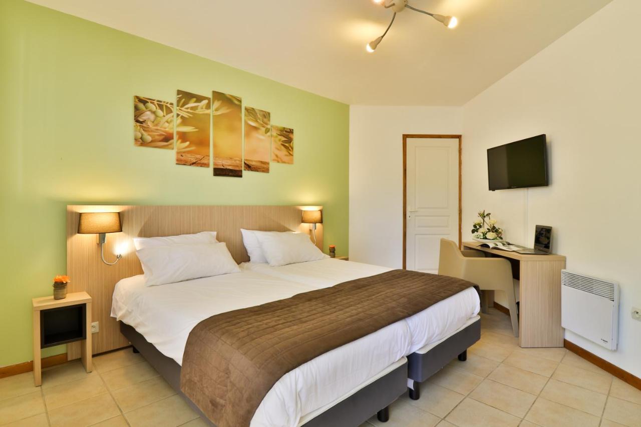 Les Arbousiers Village Hotel Provencal La Roquebrussanne Dış mekan fotoğraf
