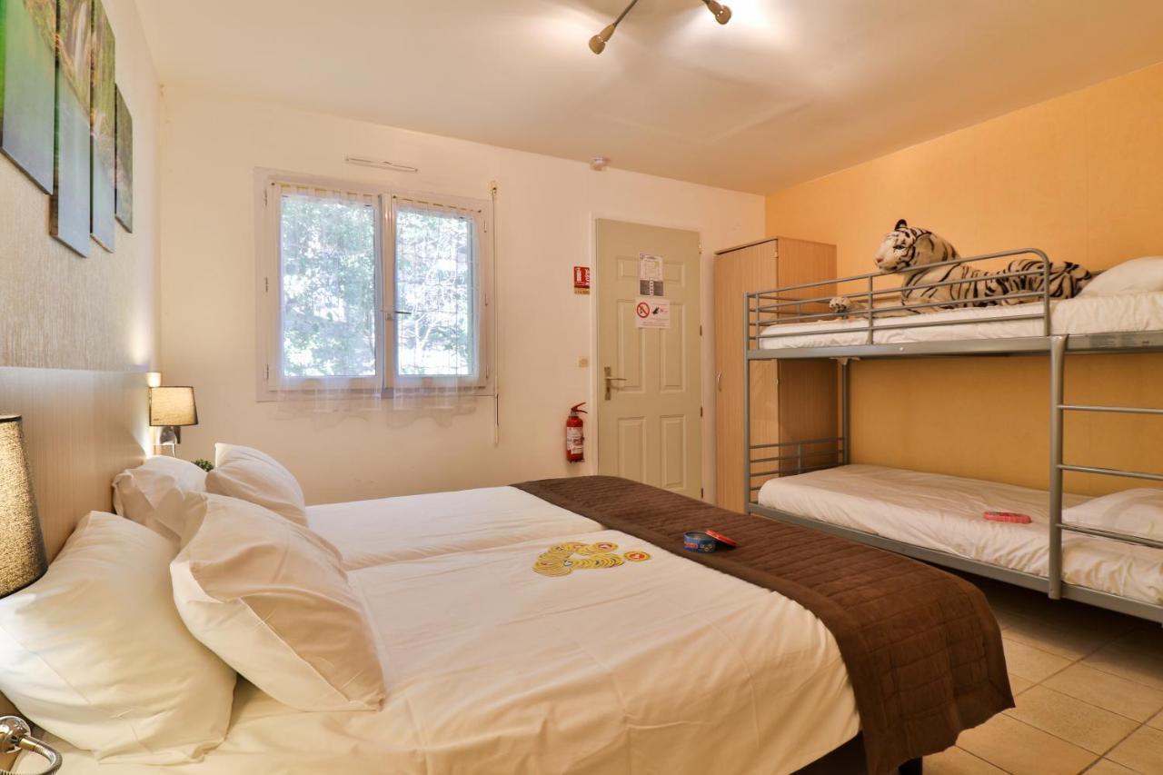 Les Arbousiers Village Hotel Provencal La Roquebrussanne Dış mekan fotoğraf